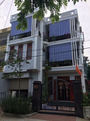 Lý do nên lắp bạt che nắng tự hãm