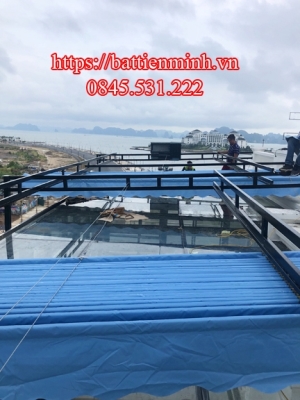 Nên lắp bạt che nắng mưa loại nào